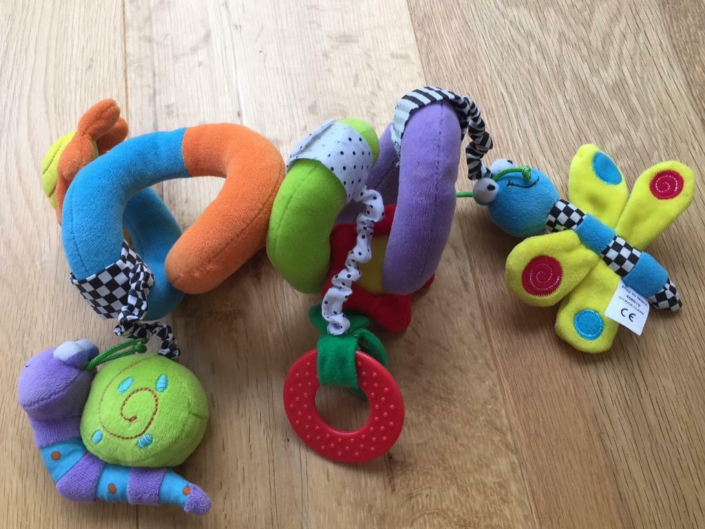 wrap around pram toy